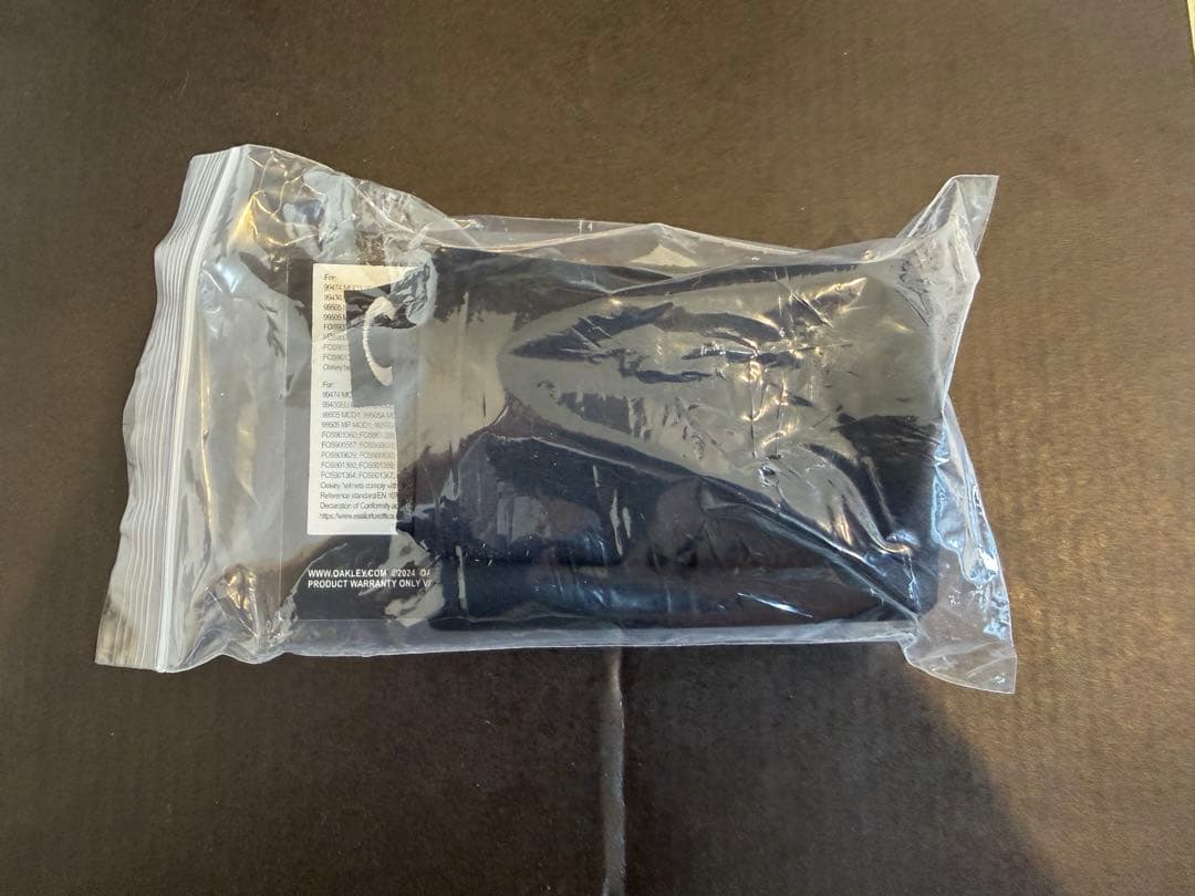 OAKLEY MOD1 マットホワイト Mサイズ　未使用品