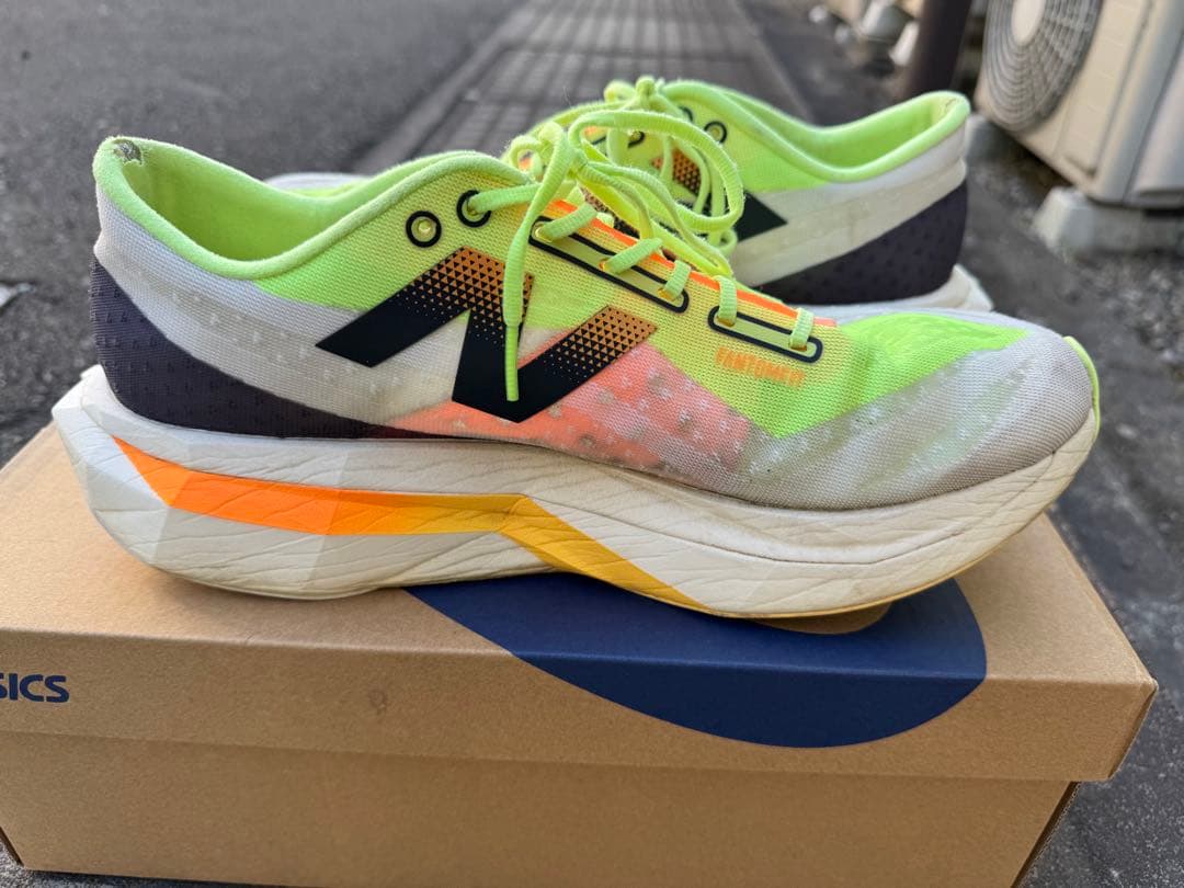 スパイク・シューズ New Balance FuelCell SC Elite v4 28.0cm