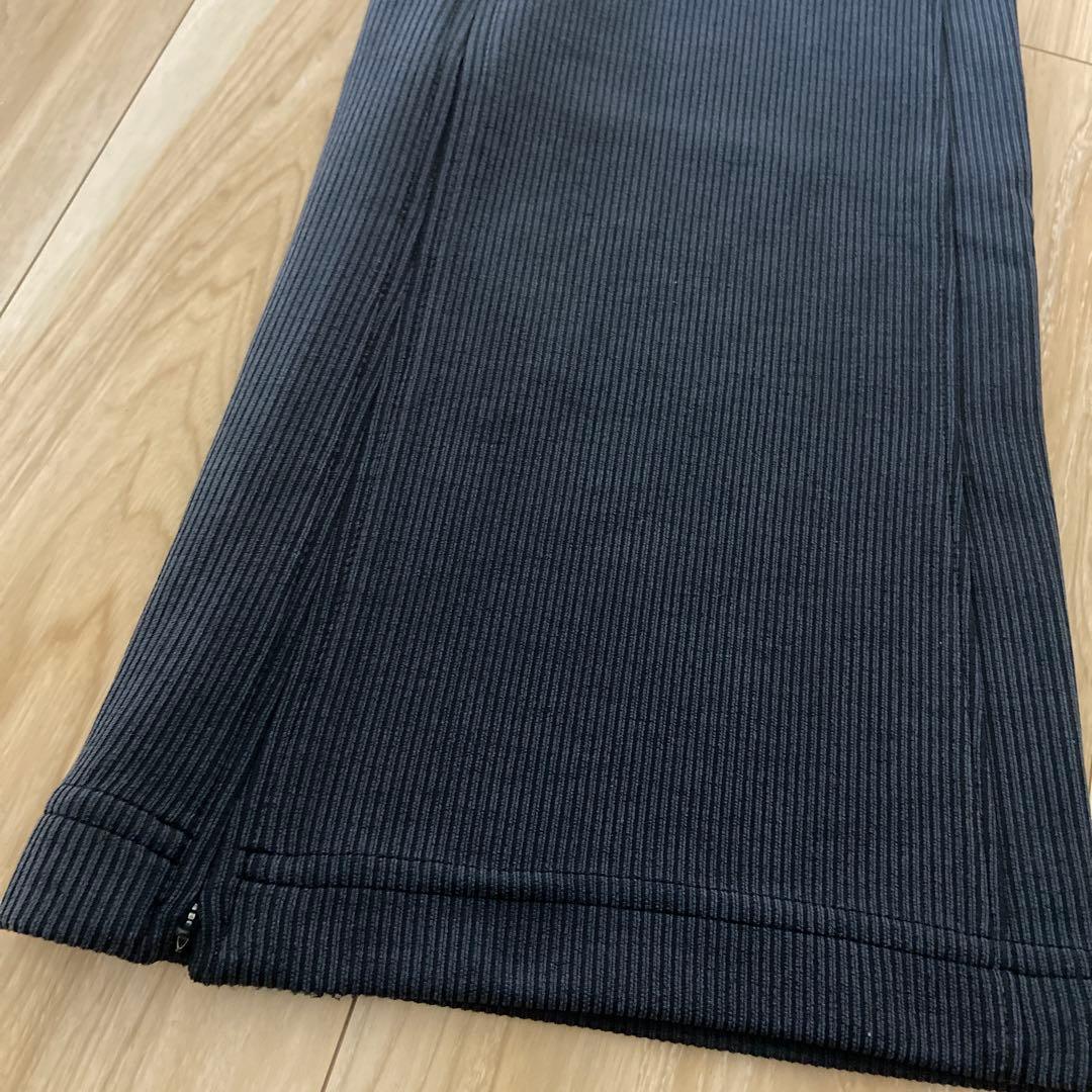 ルルレモン Ribbed Softstreme フレアパンツ Asiafit