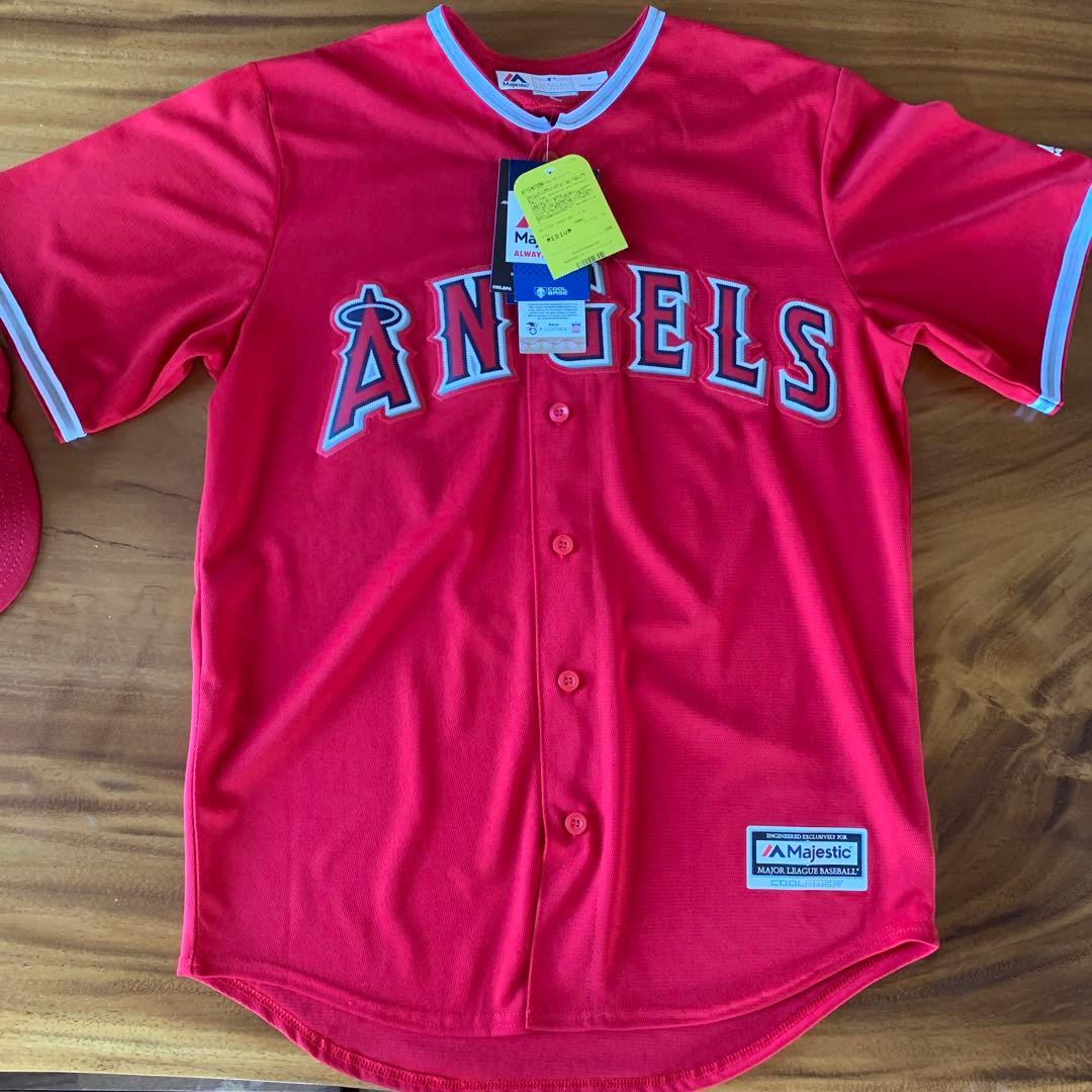 【新品未使用タグ付き】大谷翔平エンゼルス Mサイズ　ユニフォーム キャップセット