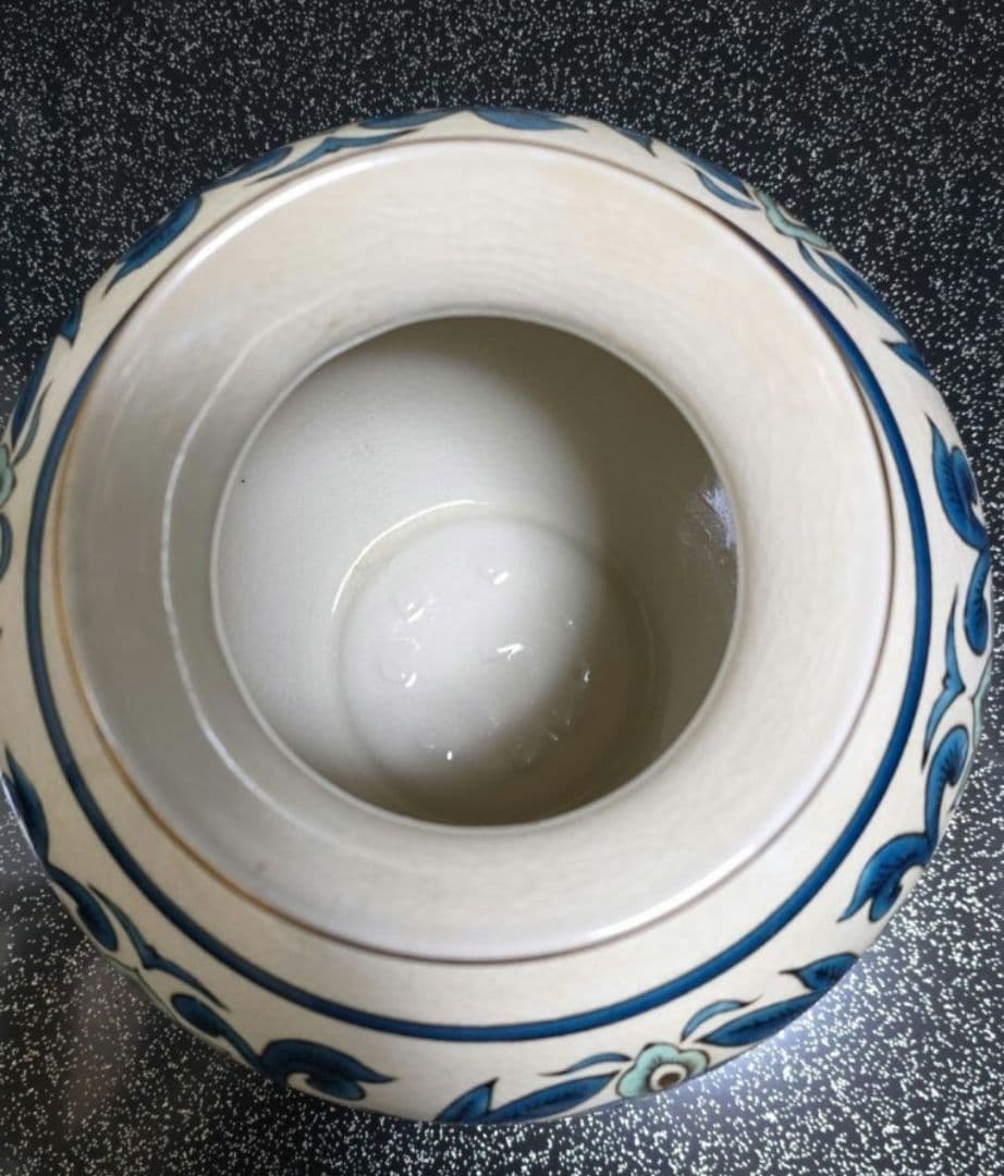 久谷陶泉窯陶印入り青と白の手描き陶器花瓶
