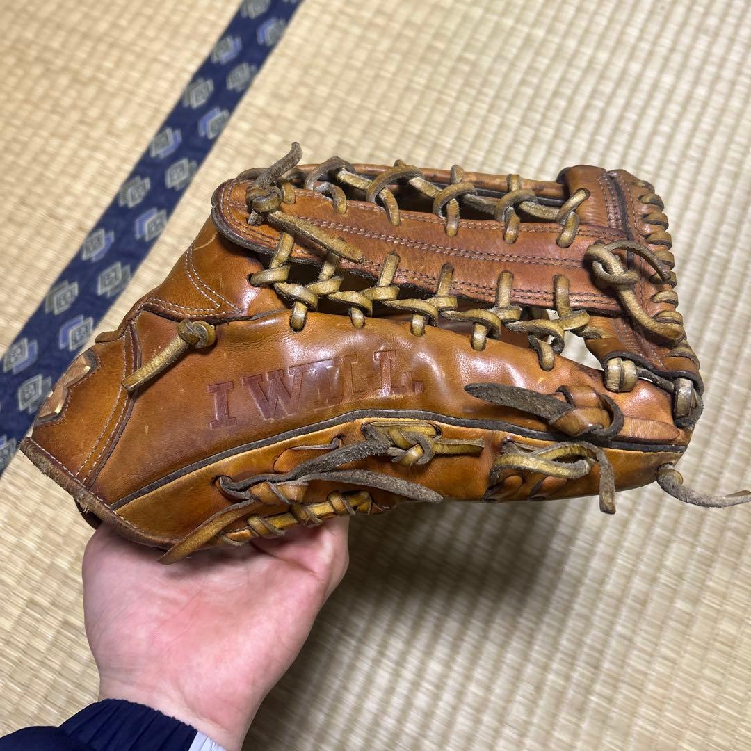 【型抜群】 アンダーアーマー硬式外野手用グラブ