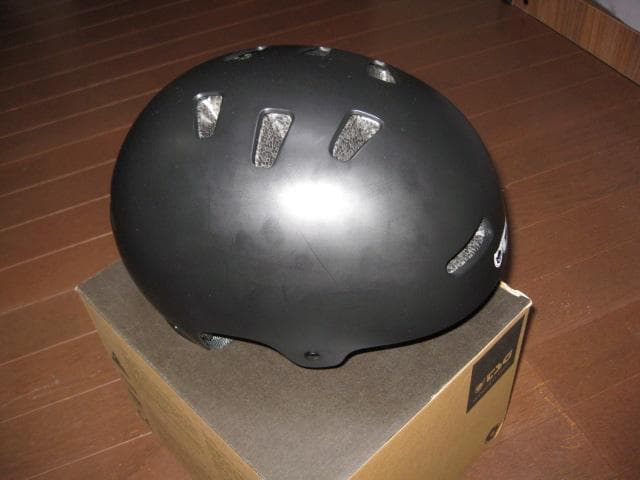 ヘルメットＴＳＧ　BMX　スケートボード L/XLサイズ　新品