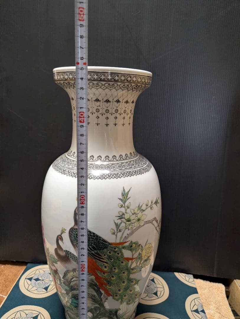 中国景徳鎮孔雀絵柄の陶器製フラワーベース特大