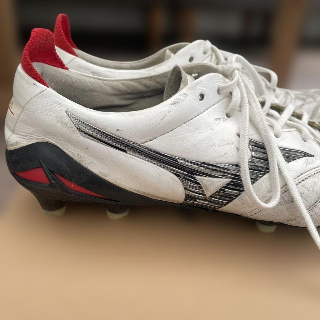 Mizuno Morelia NeoⅣサッカーシューズ ホワイト/レッド