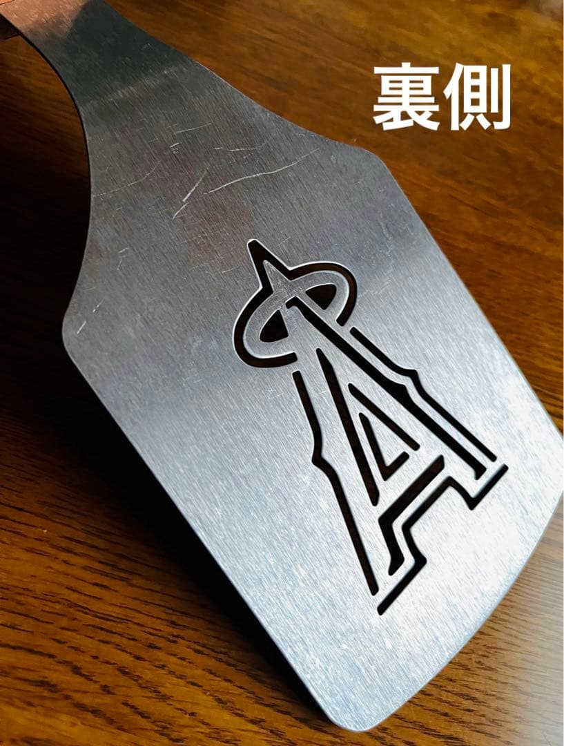 【レア】MLB エンゼルス バーベキュー用スパチュラ 金属ヘラ 栓抜き付き！