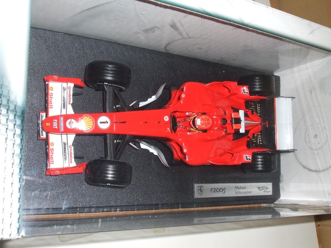 未開封　フェラーリ　F２００５　M・シューマッハ　＃１　マテル　１／１８