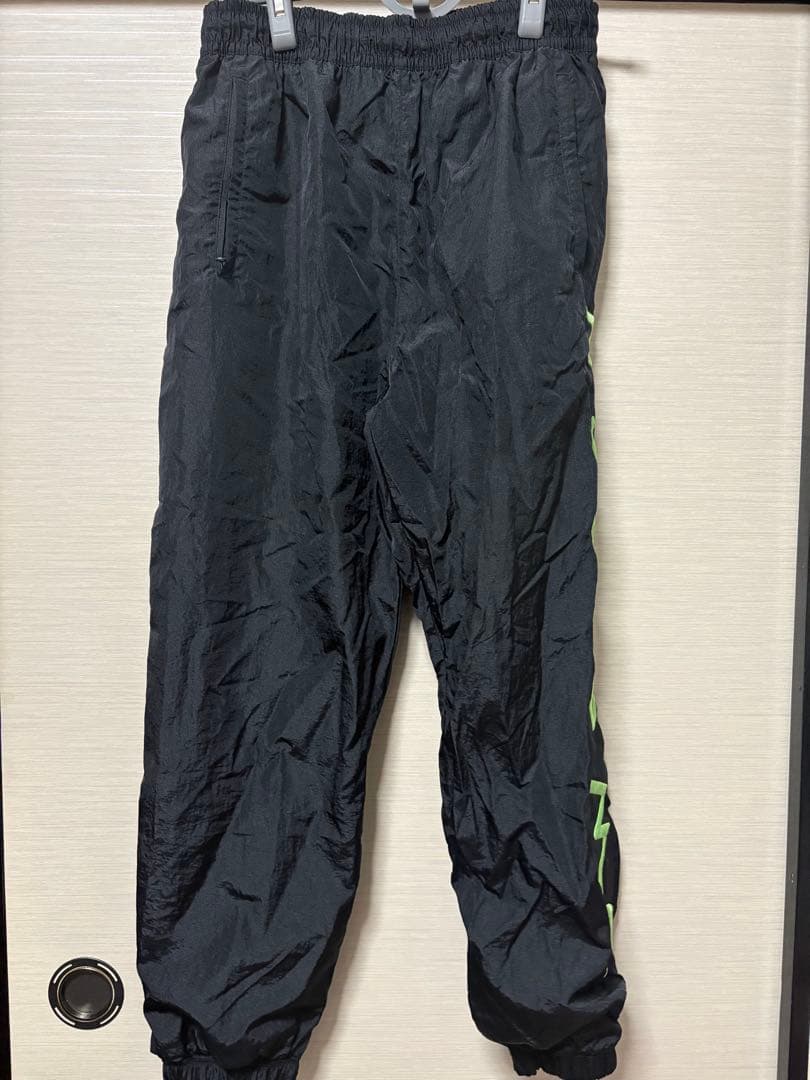 Nike フード付きウィンドブレーカー 黒