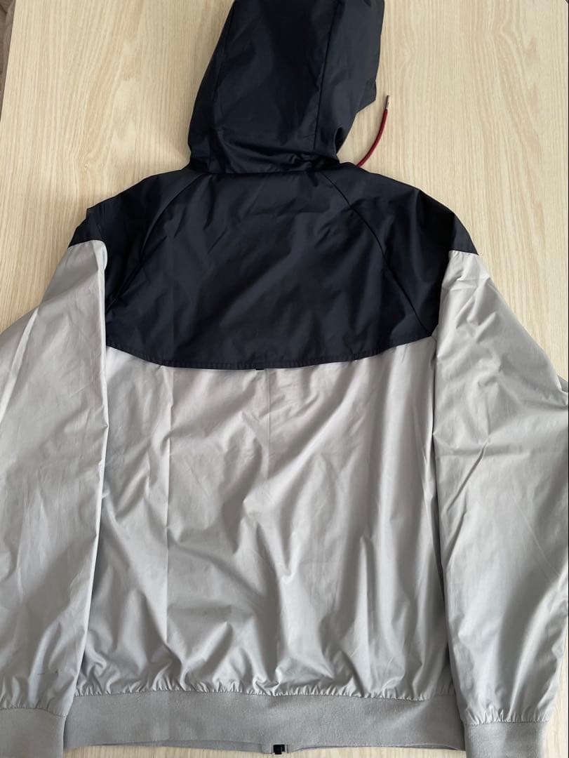 Nike Paris Saint-Germain ウィンドブレーカー