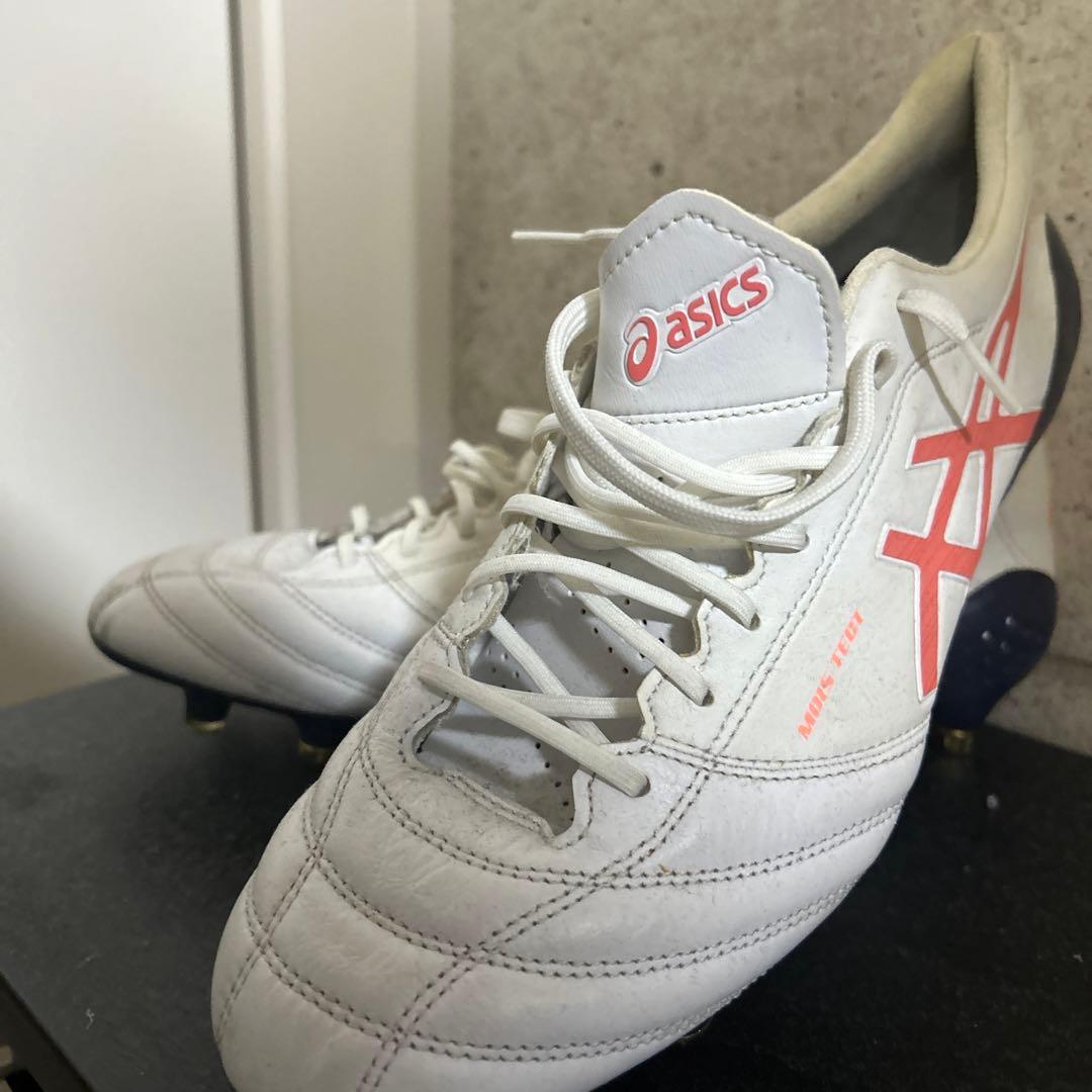asics サッカーシューズ 白