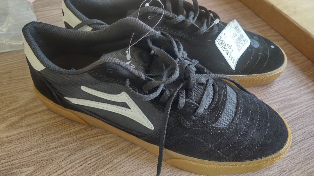 値下げ新品未使用 LAKAI スケートシューズ ブラック/ホワイト ２８cm