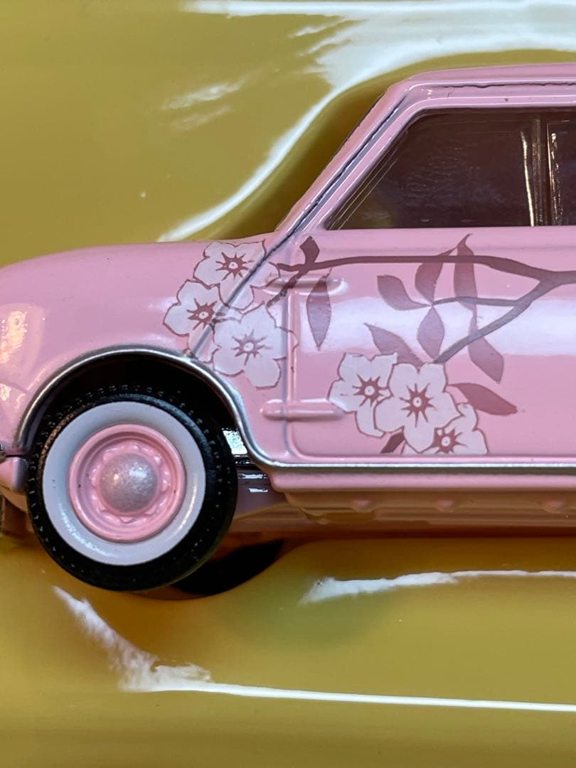 Vanguards 花柄デザイン ピンクミニカー