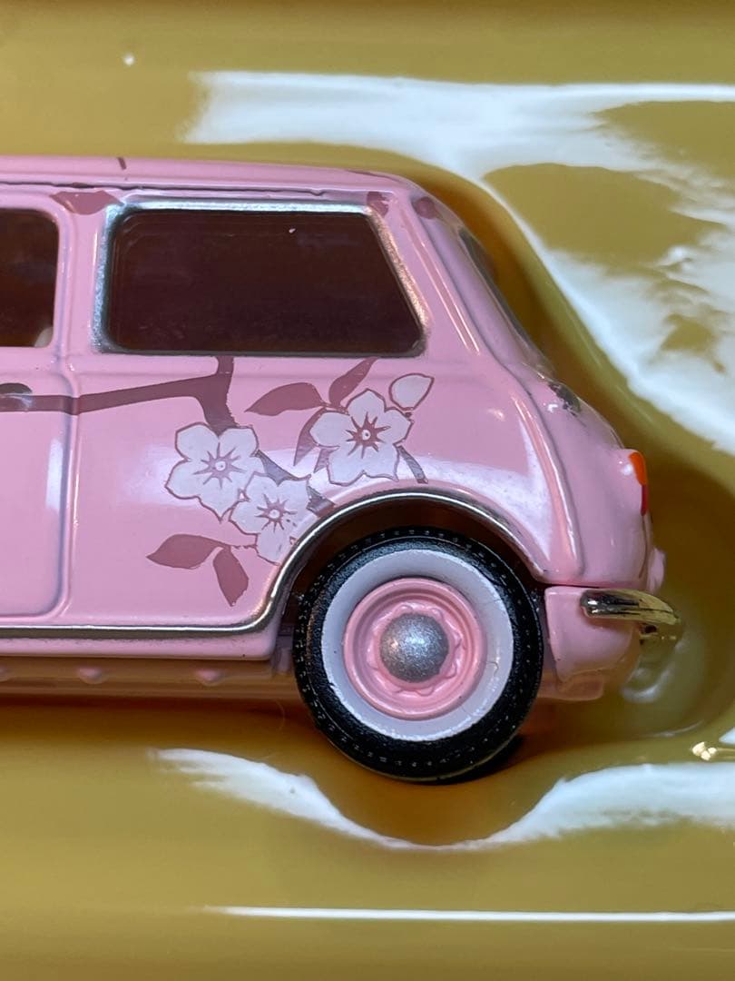 Vanguards 花柄デザイン ピンクミニカー