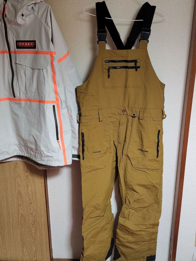 BURTON　×　VOLCOM　ビブパンツ　上下ゴアテックス　最終値下げ