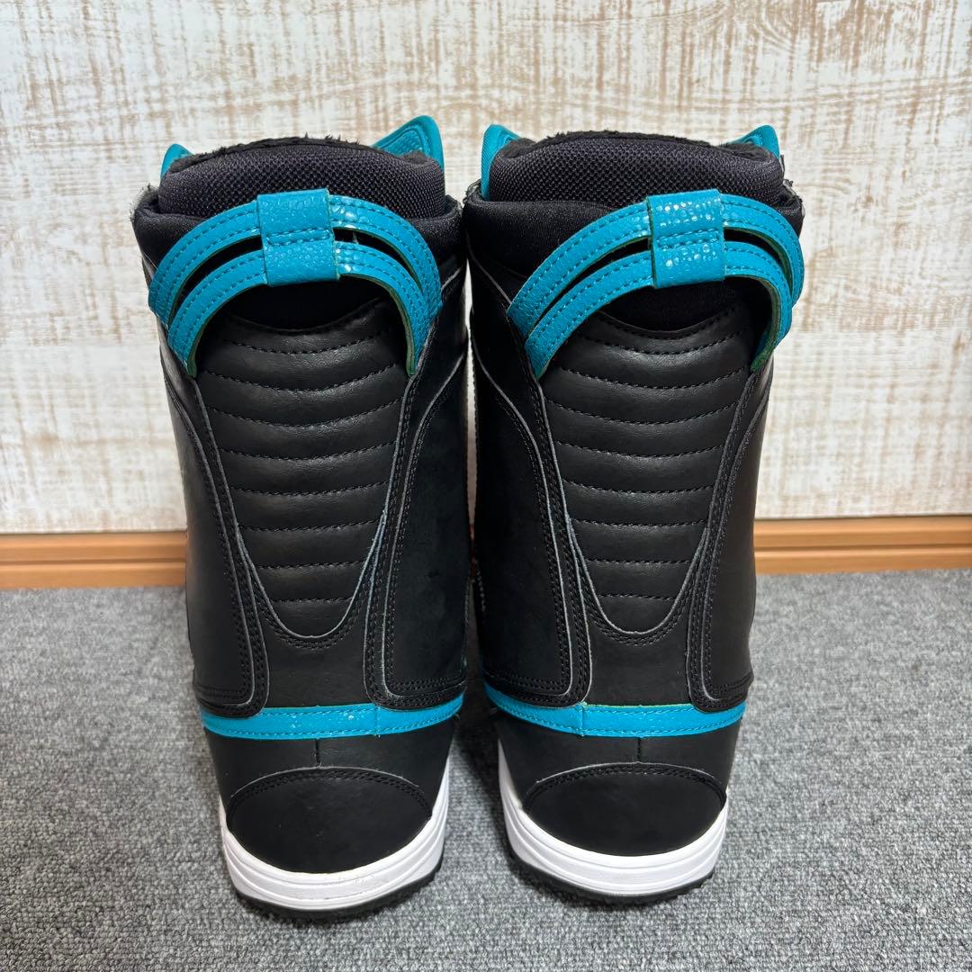 【送料無料】NIKE スノーボードブーツ