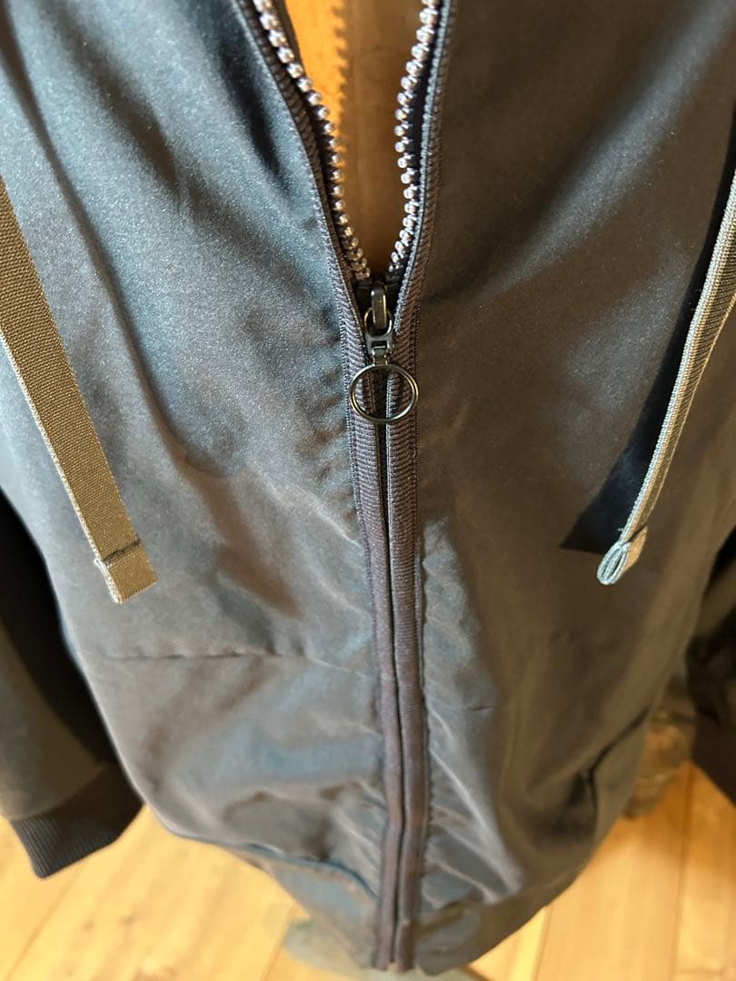 Rapha トランスファーフーディー