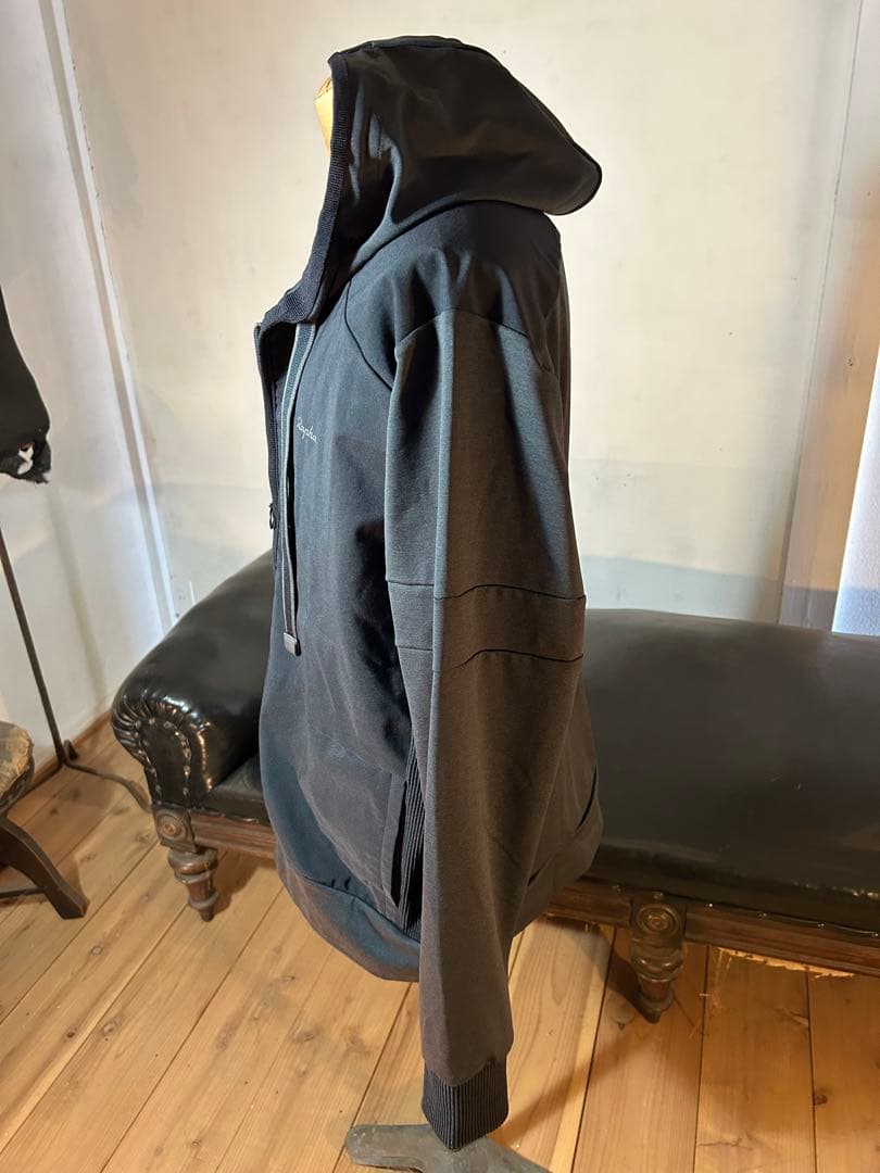 Rapha トランスファーフーディー