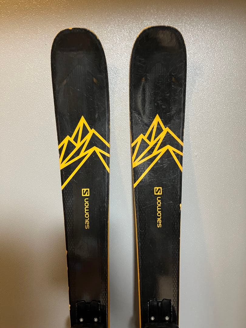 スキー板　SALOMON QST92 153cm