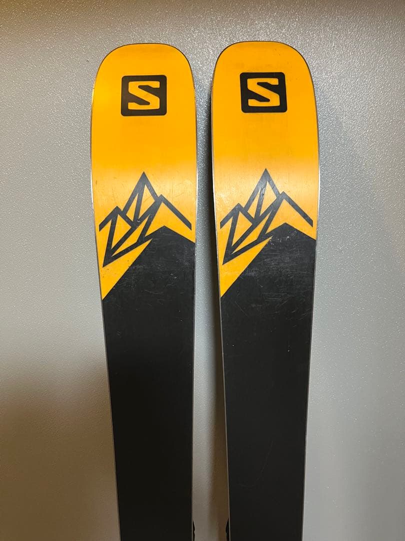 スキー板　SALOMON QST92 153cm