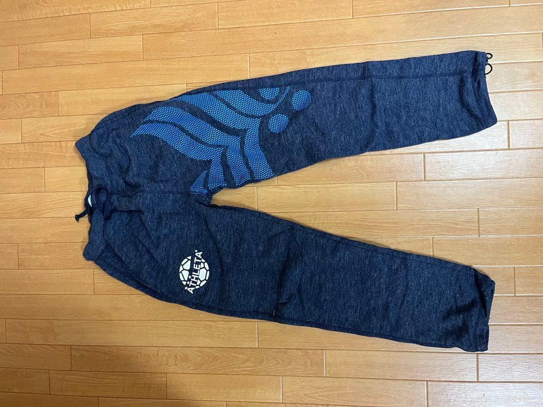 ATHLETA フード付きジャージとパンツセット