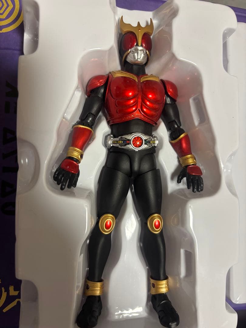 S.H.F 真骨彫製法 仮面ライダークウガ マイティフォーム ディケイドVer
