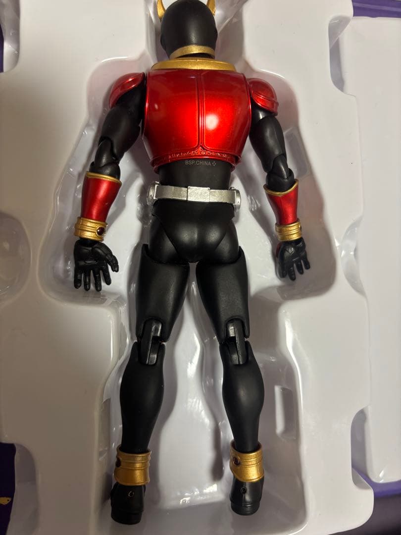 S.H.F 真骨彫製法 仮面ライダークウガ マイティフォーム ディケイドVer