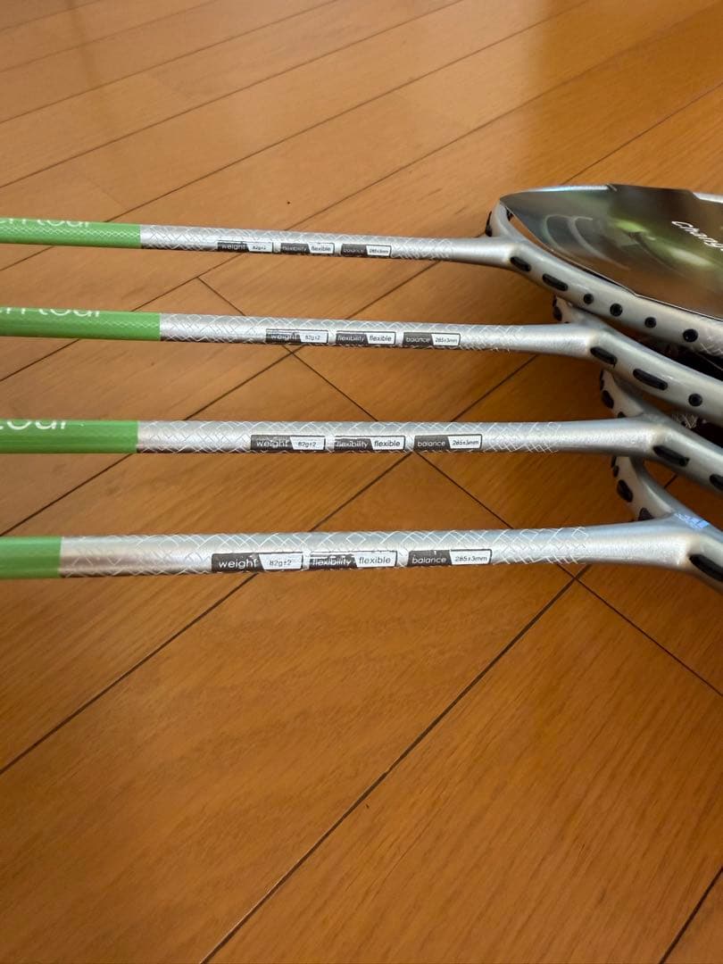 adidas Switch Tour バドミントンラケット 4本セット