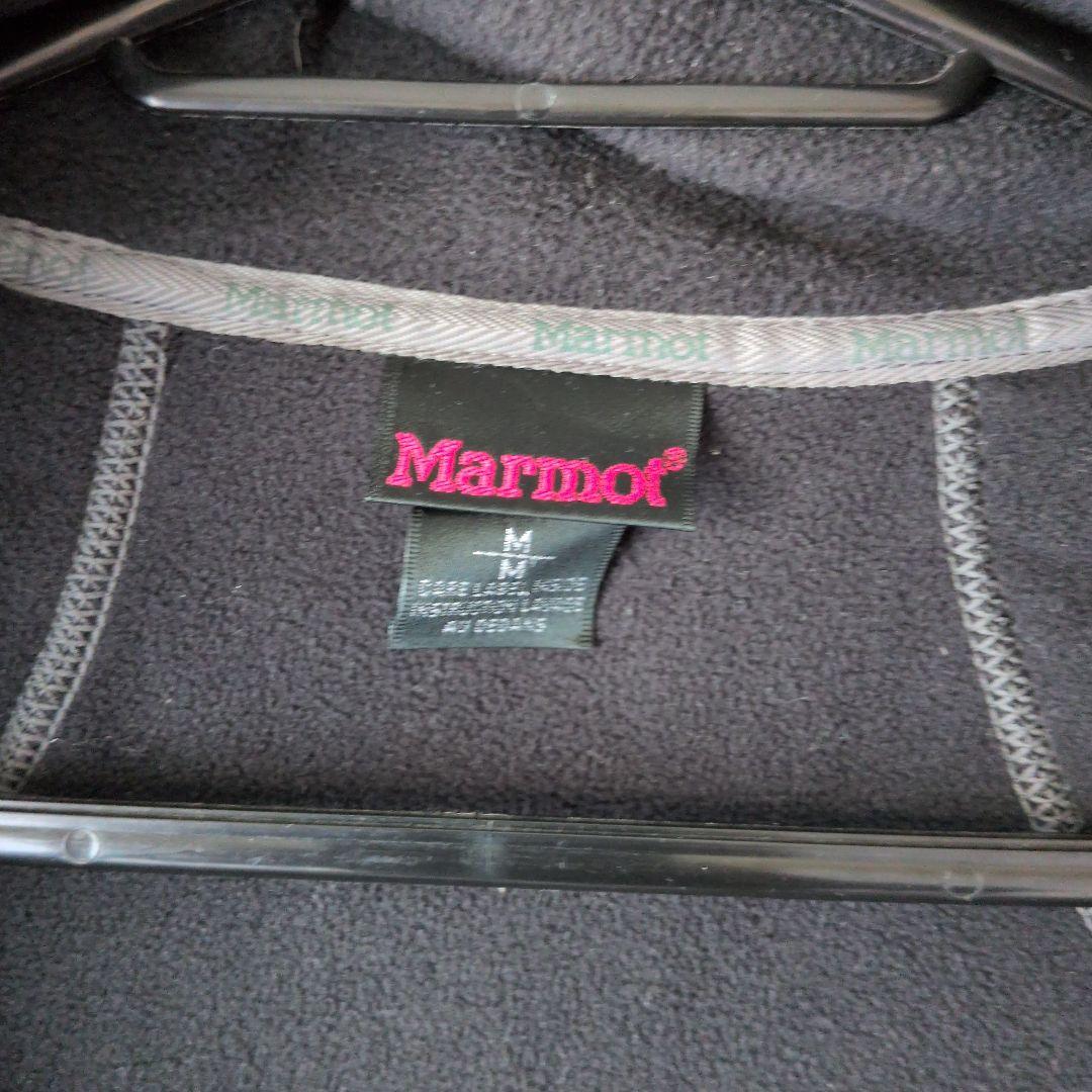 BEAMS別注　Marmot ブラック フリースジャケット
