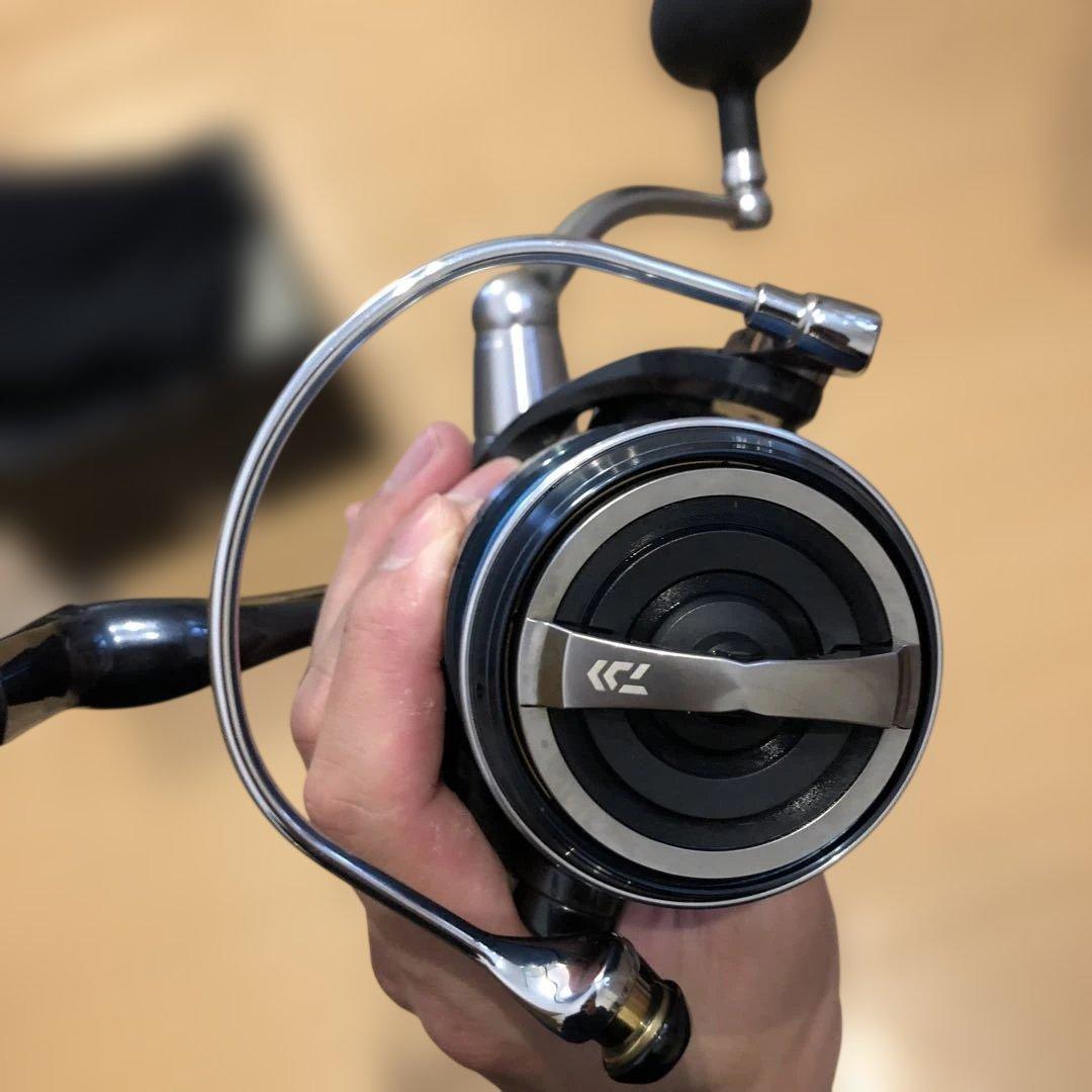 Daiwa 21CERTATE SW 8000-H スピニングリール