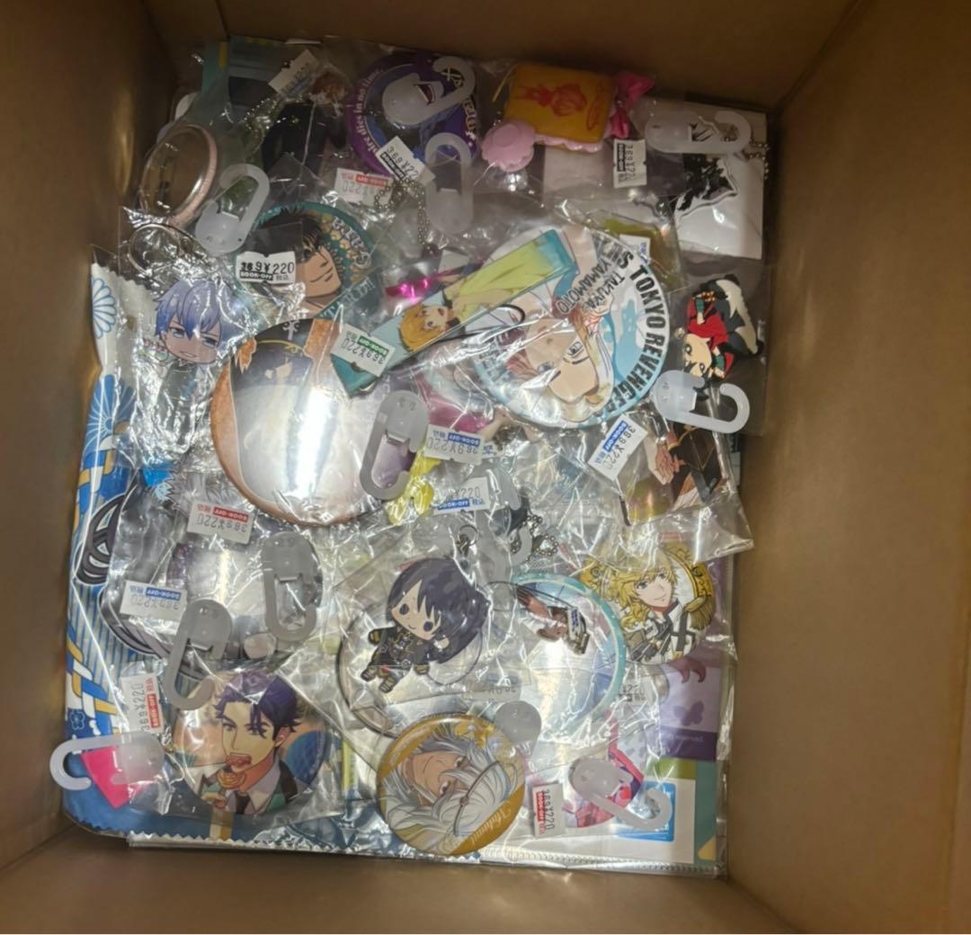 アニメ　グッズ　大量