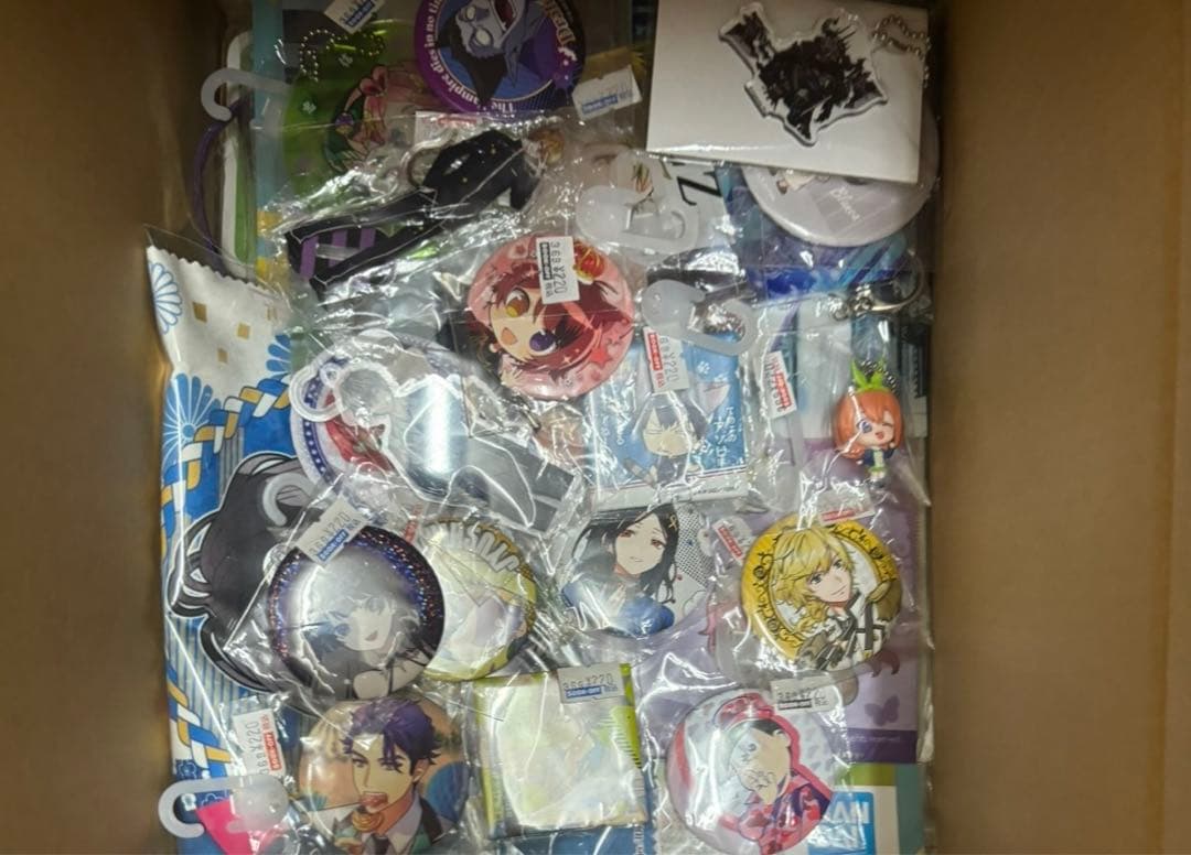 アニメ　グッズ　大量
