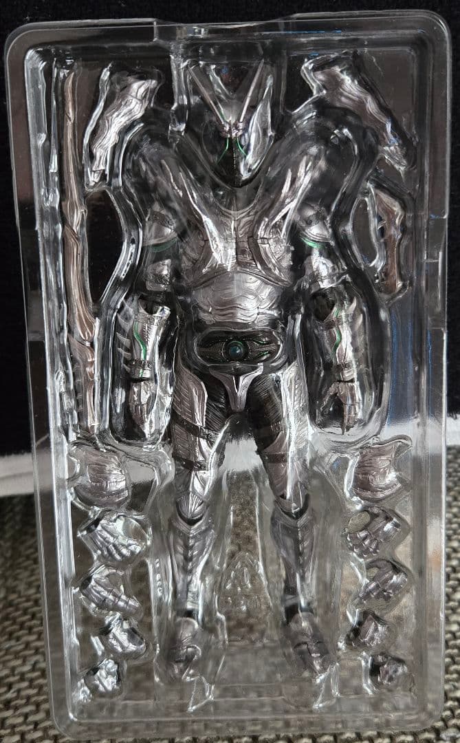 S.H.Figuarts 仮面ライダーSHADOWMOON