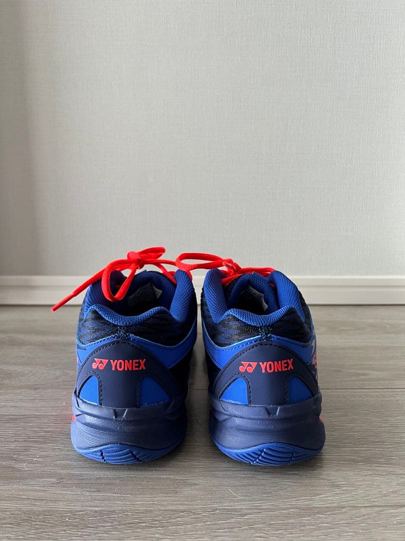 「美品」YONEX 840MID パワークッション バドミントンシューズ27.5