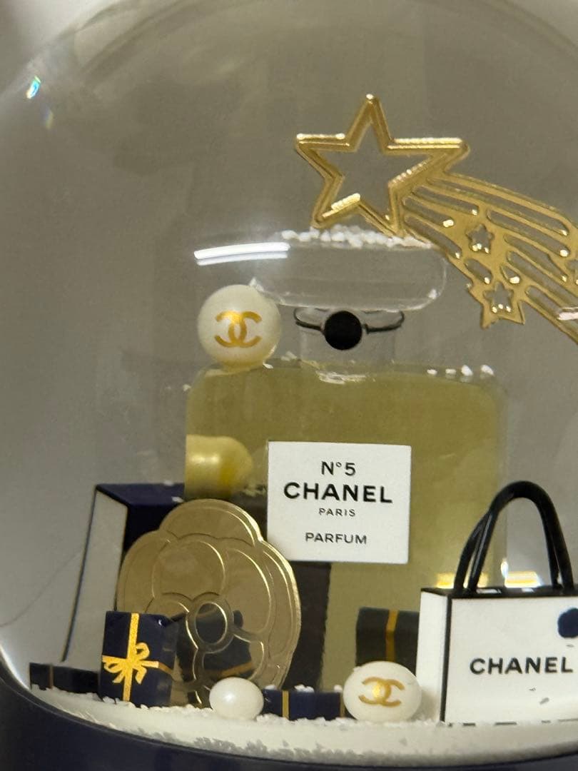 ミ*ー様 CHANEL スノードーム　2025年 ホリデー限定 ビューティー
