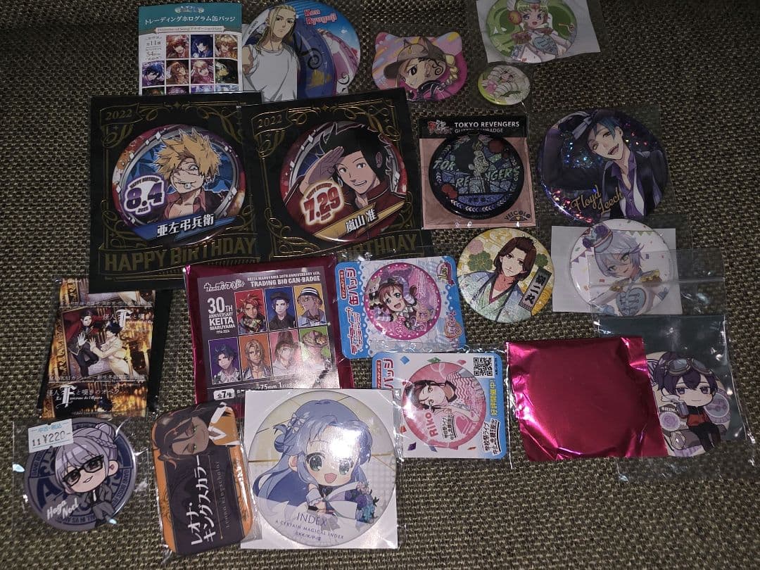 アニメ・ゲーム　バッジ　まとめ450点