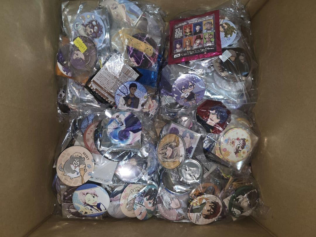 アニメ・ゲーム　バッジ　まとめ450点