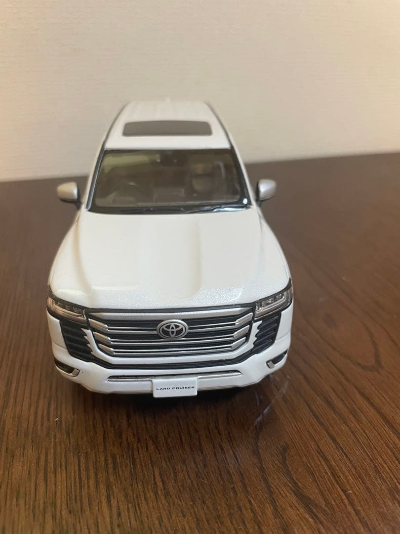 1/30色見本ミニカー店頭展示用　ランドクルーザー