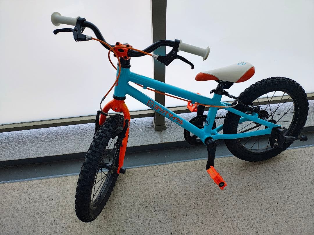 ヨツバサイクル　キッズバイク 16インチ