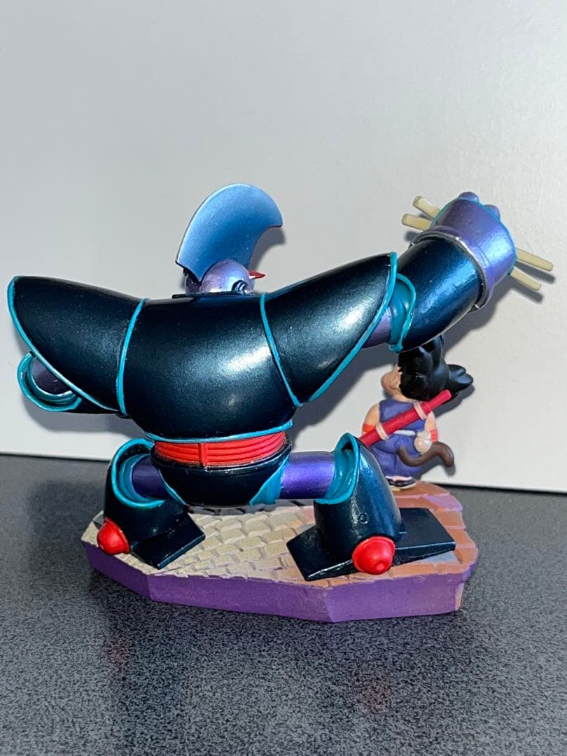 ドラゴンボール フィギュア ロボットと悟空