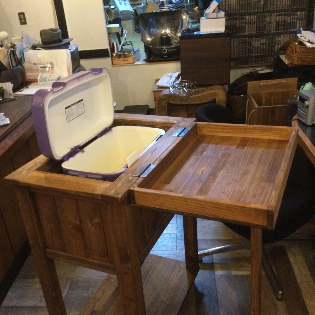 アウトドア用クーラーボックス　収納台　オーダーメイド　アンティーク調