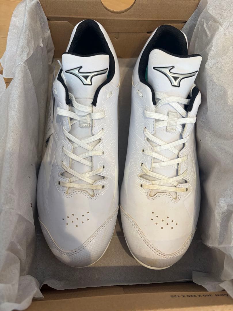Mizuno ホワイト スパイク　野球