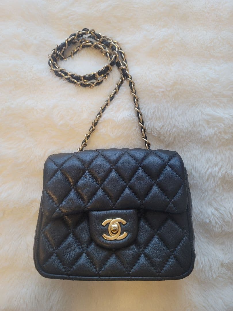ノベルティ CHANEL 黒 キルティング ショルダーバッグ ミニマトラッセ