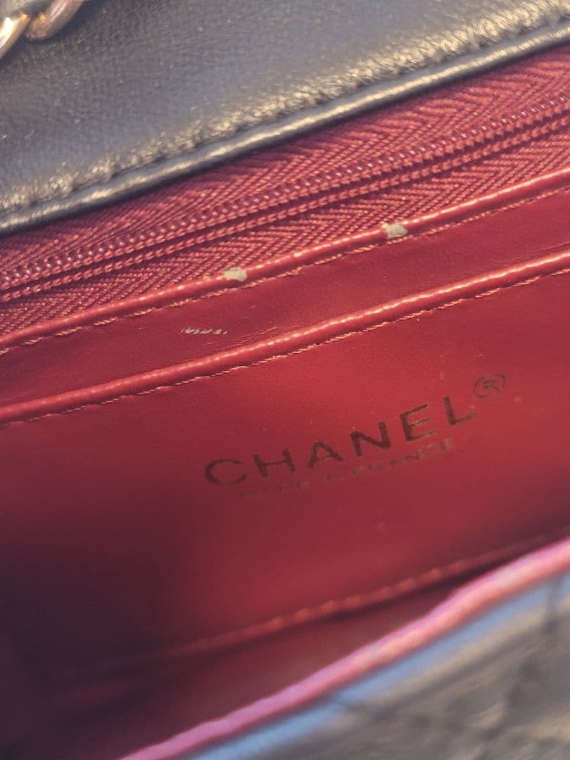 ノベルティ CHANEL 黒 キルティング ショルダーバッグ ミニマトラッセ