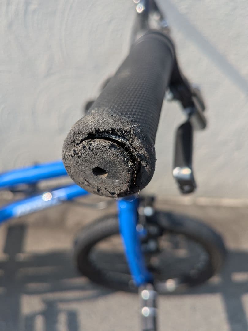 キッズ　BMX　16インチ 青 ARESBIKE