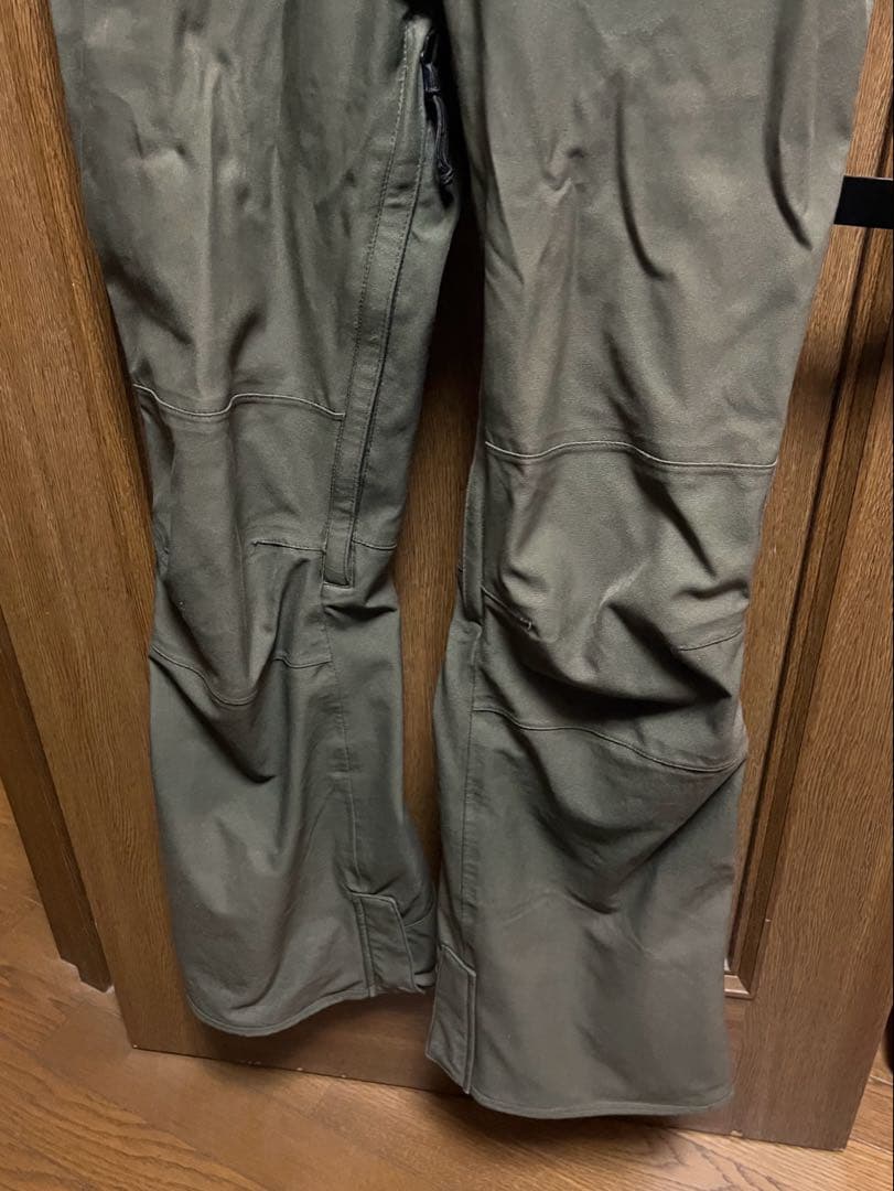 VOLCOM 19-20モデル　ビブパンツ　カーキ