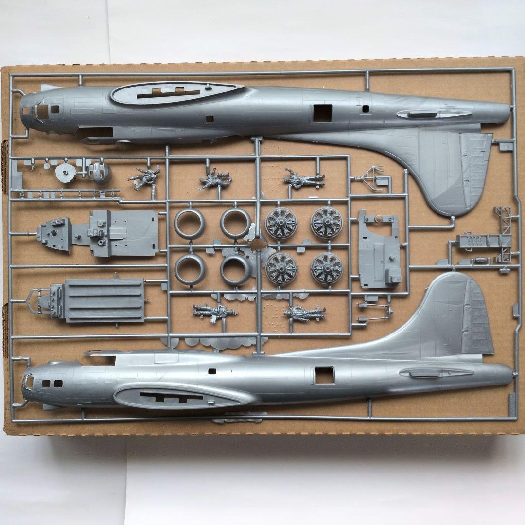 Revell/MONOGRAM 1/48　B-17 G