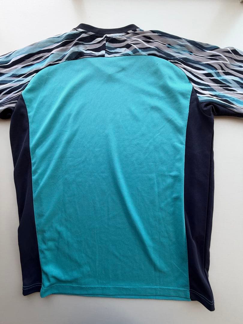 最終値下げ‼️YONEX ユニフォーム　Ｌサイズ 廃盤商品　レア
