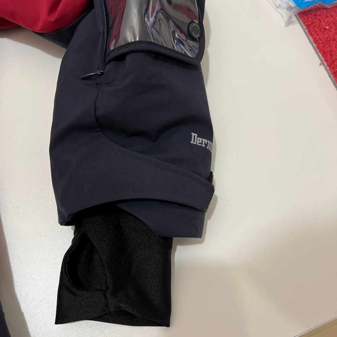 デサントSIO INSULATED JACKET（Mサイズ）ワッペン剥がし跡有