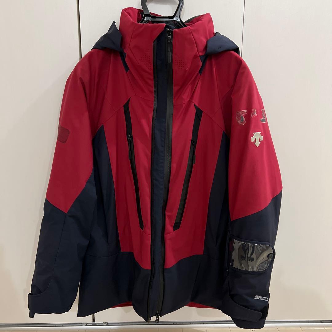 デサントSIO INSULATED JACKET（Mサイズ）ワッペン剥がし跡有