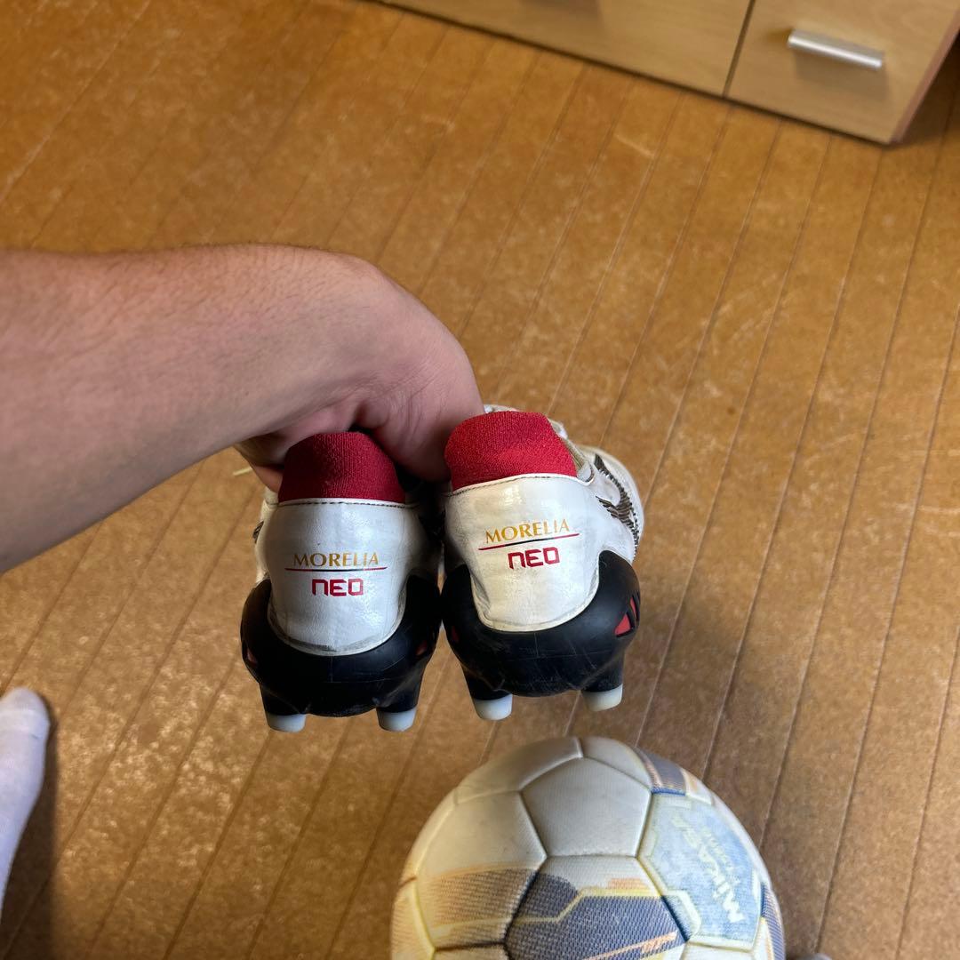 Mizuno サッカーシューズ・スパイク ホワイト/レッド　モレリア